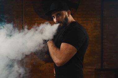 Adam vaping elektronik sigara