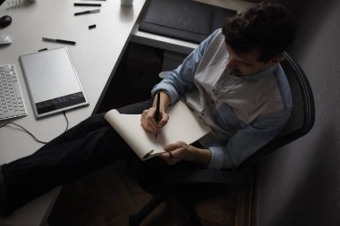 Tasarımcı çizim tasarım projesi. 