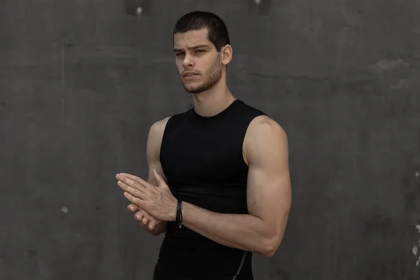 Retrato Bonito Atraente Forte Elegante Desportivo Desportivo Muscular Corajoso Homem — Fotografia de Stock