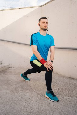 Beyaz adam şehir idmanını genişletiyor.