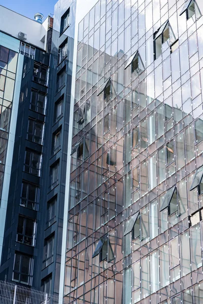 Fasad glasbyggnad bakgrund — Stockfoto