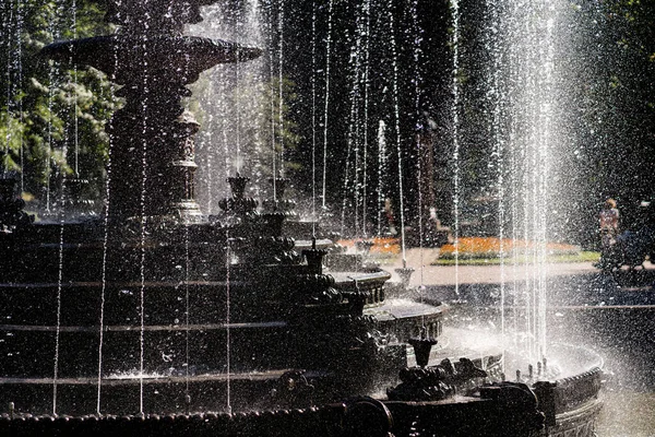 Abstracte foto van een fontein opname van dichtbij — Stockfoto