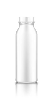 Yoğurt, süt, meyve suyu ya da kapağı beyaz arka planda izole edilmiş şampuan şişesi..