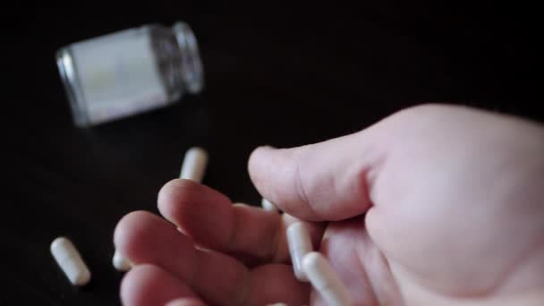 사람의 약물 의존. — 비디오