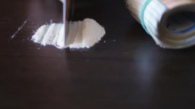 Adam uyuşturucu bağımlılığı.