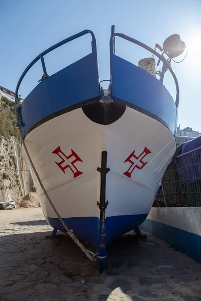 Piccola Vecchia Barca Pesca Sulla Costa Dopo Cattura — Foto Stock