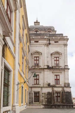 Mafra Sarayı, Portekiz. İnsansız, bulutlu bir günün tarihi.