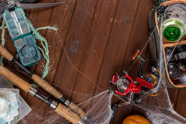 Рыбалка Тактики Деревянном Фоне Хэллоуин Дизайн Лопатами Паутиной Мокап Рекламы — стоковое фото