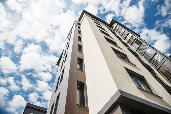 New Multistorey Residential Building Sunny Summer Day — Stock Photo, Image