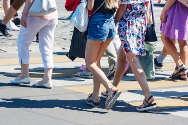 yayalar yaya geçidi