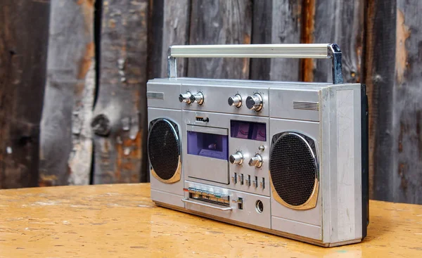 Masadaki retro kaset çalar — Stok fotoğraf