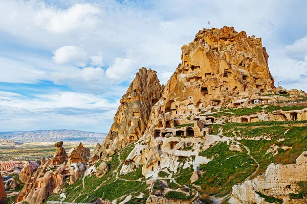 Naturalny kamień twierdzy w mieście Üçhisar — Zdjęcie stockowe