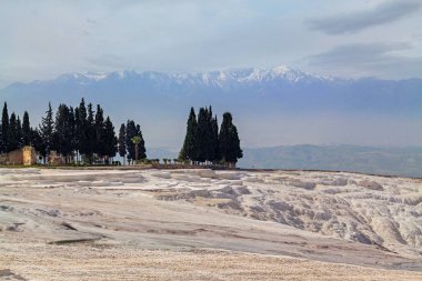 Hierapolis tepelerde Traverten Pamukkale, Türkiye yakın: