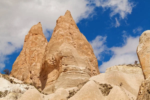 Rose valley w pobliżu Goreme, Turcja — Zdjęcie stockowe