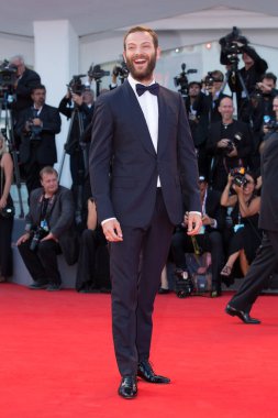 Alessandro Borghi 30 Ağustos 2017 'de İtalya' da düzenlenen 74. Venedik Film Festivali 'nin açılış ve küçültme galasında
