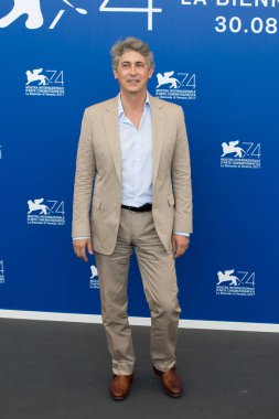 Alexander Payne, 30 Ağustos 2017 'de İtalya' da düzenlenen 74. Venedik Film Festivali 'nde küçültme fotoğraf çekiminde.