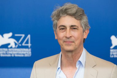 Alexander Payne, 30 Ağustos 2017 'de İtalya' da düzenlenen 74. Venedik Film Festivali 'nde küçültme fotoğraf çekiminde.