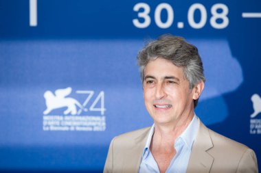 Alexander Payne, 30 Ağustos 2017 'de İtalya' da düzenlenen 74. Venedik Film Festivali 'nde küçültme fotoğraf çekiminde.
