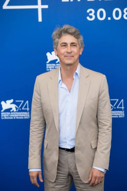 Alexander Payne, 30 Ağustos 2017 'de İtalya' da düzenlenen 74. Venedik Film Festivali 'nde küçültme fotoğraf çekiminde.
