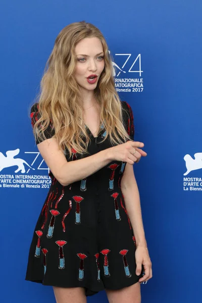 Amanda Seyfried 31 Ağustos 2017 'de İtalya' da düzenlenen 74. Venedik Film Festivali 'nde