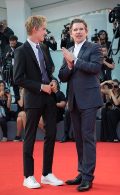 Ethan Hawke, Levon Roan Thurman-Hawke 31 Ağustos 2017 'de İtalya' da düzenlenen 74.
