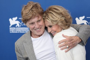 Robert Redford, Jane Fonda, 1 Eylül 2017 'de İtalya' da düzenlenen 74. Venedik Film Festivali 'nde 