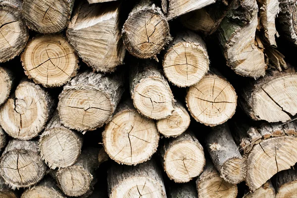 Naturalne Drewniane Tło Zbliżenie Siekanego Drewna Opałowego Drewno Opałowe Ułożone — Zdjęcie stockowe