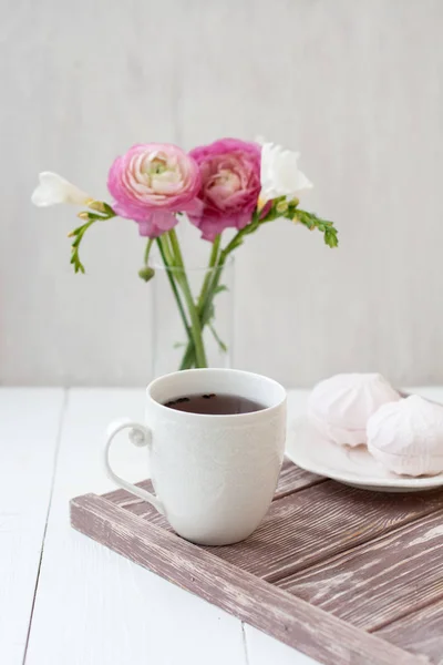 Lente Zomer Stilleven Scène Een Kopje Thee Een Witte Kop — Stockfoto