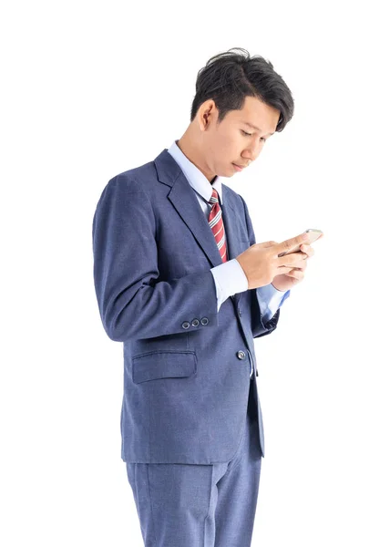 Junge Asiatische Geschäftsmänner Porträt Halten Telefon Anzug Über Weißem Hintergrund — Stockfoto