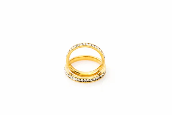 白い背景の金の結婚指輪 — ストック写真