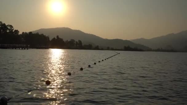 Красивый турецкий закат на реке видео — стоковое видео