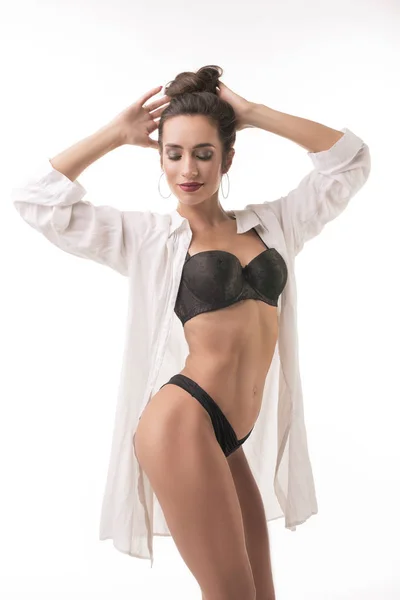 Ateş güzel esmer izole bikini — Stok fotoğraf