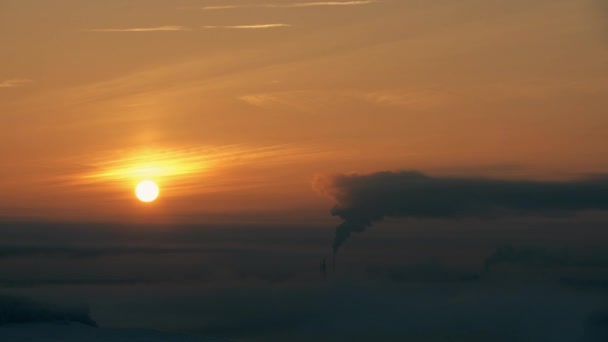 Vista da paisagem russa de inverno ao pôr do sol — Vídeo de Stock