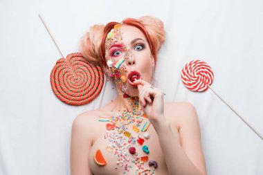 Tatlılar ile şehvetli modeli