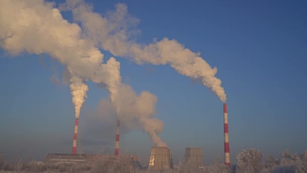 Schöne Winter industriellen Vororten Landschaft Blick — Stockvideo