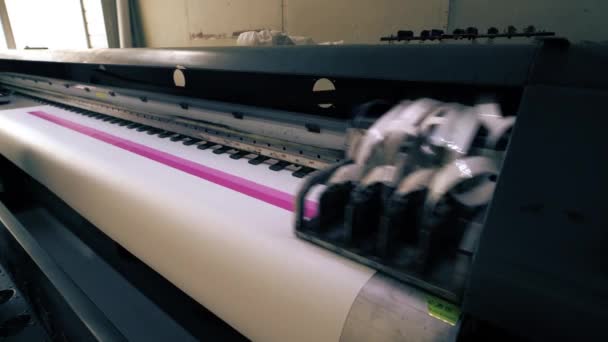Equipamento de impressão industrial na vista da oficina — Vídeo de Stock