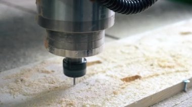 Çalışan odun öğütme aygıtı videosu