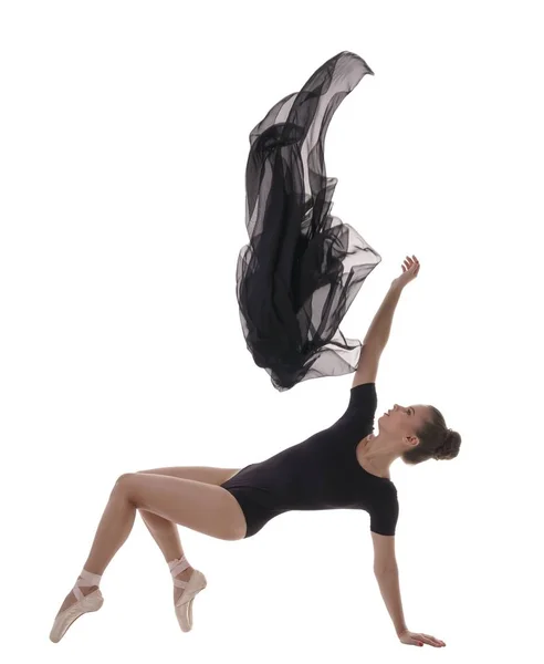 Imagen de la encantadora bailarina bailando con tela — Foto de Stock