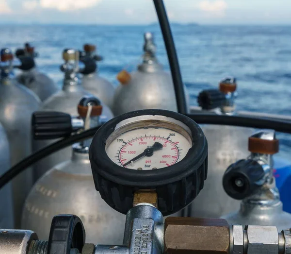 Scuba diving. Pressure meter of oxygen cylinders — Stock Photo, Image