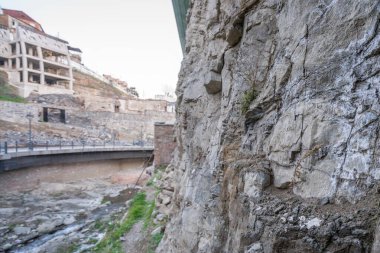 Yakın çekim görünümü Rock Park. Tiflis, Gürcistan