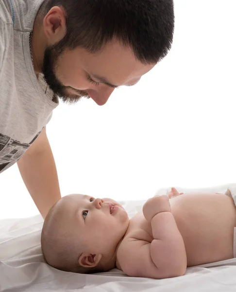 Yenidoğan Studio ile sakallı genç Baba — Stok fotoğraf