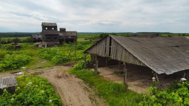Kırsal bölgedeki eski ahşap yapılar