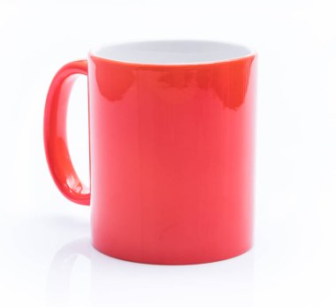 Beyaz üzerine kırmızı Kupası