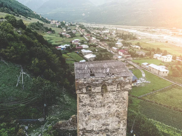 Tetto di torre Svan a Mestia, Georgia — Foto Stock