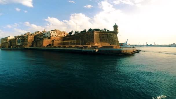 View on Valletta embankment — Stock Video