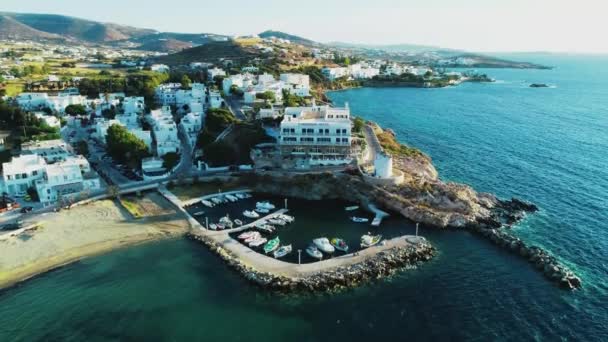 Flygfoto över ön Paros — Stockvideo