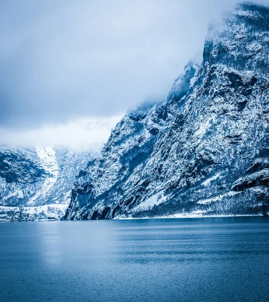 Norwegische Fjorde im Winter — Stockfoto