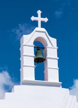 Beyaz Hıristiyan kilise çan