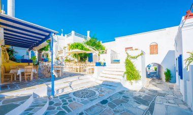 Lefkes, Yunanistan meydanında açık kafe