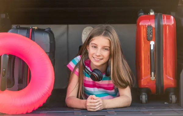 Menina no carro — Fotografia de Stock